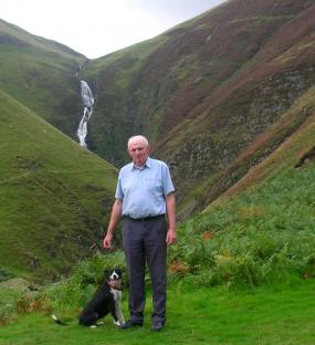 Eamonn and Jill on the way to the International Sheepdog Trial, Kelso 2006